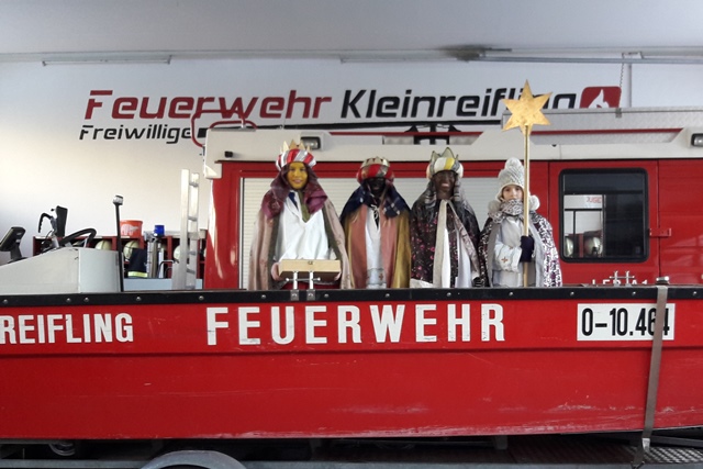 Sternsinger besuchen Feuerwehr Kleinreifling