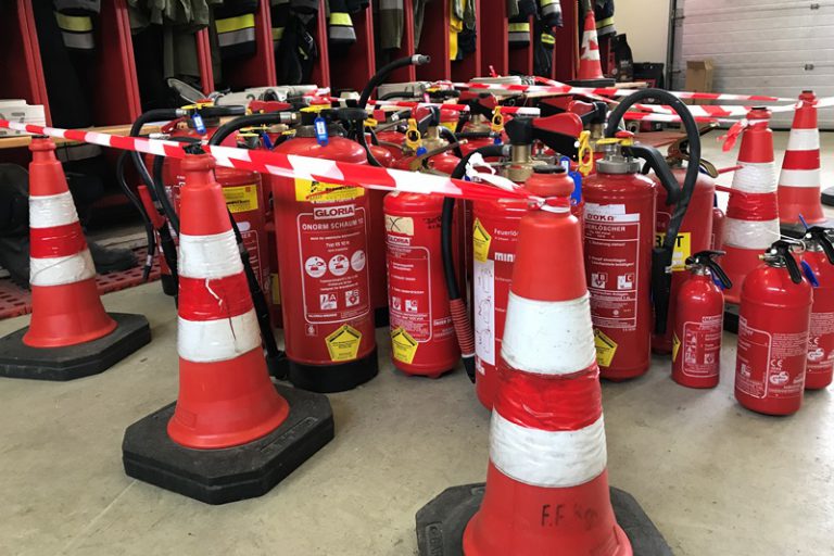 Knapp 300 Feuerlöscher wurden überprüft!