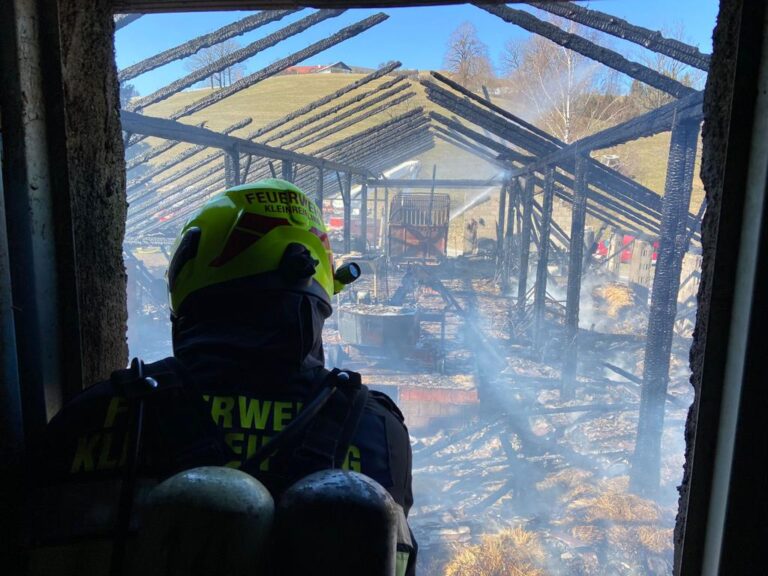 Bauernhof in Maria Neustift in Flammen